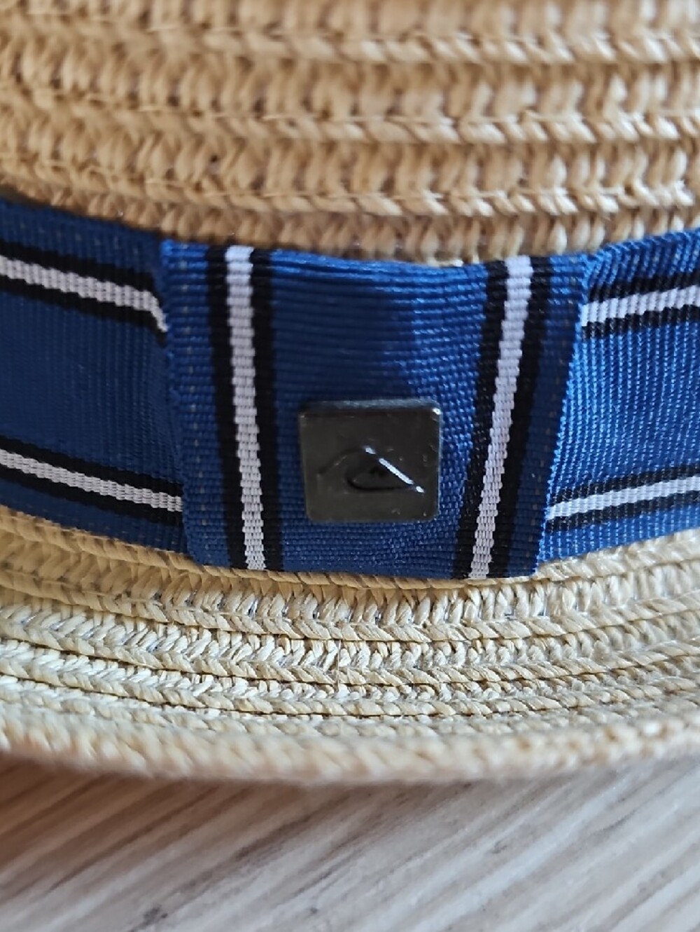 Quiksilver Straw Fedora with Blue Band - Picture 3 of 8